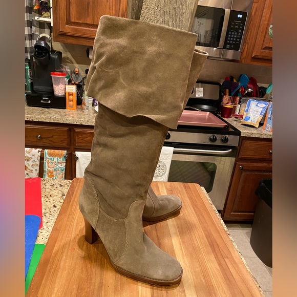 Ladies Taupe Suede Aldo Cuffed Stacked Heel Boots Size 40 - Picture 2 of 6